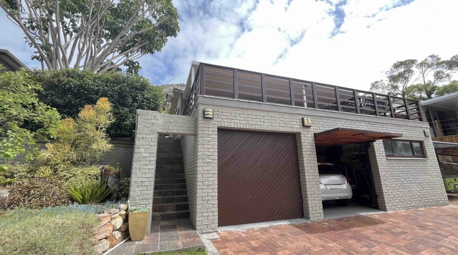 3 Bedroom Property for Sale in Glencairn Western Cape